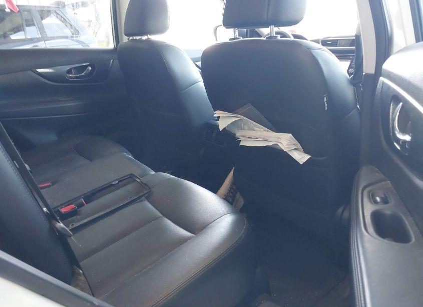 Photo 8 of 2015 Nissan Rogue SL (VIN 5N1AT2MV7FC870084)