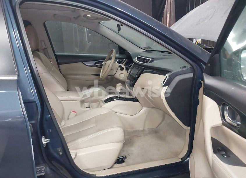 Photo 5 of 2015 Nissan Rogue SL (VIN 5N1AT2MV7FC884437)