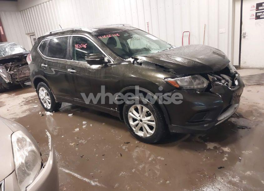 2015 Nissan Rogue SV (VIN 5N1AT2MV7FC898743) main photo