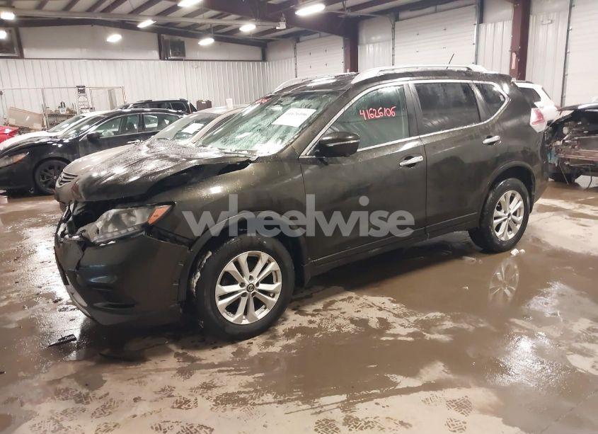 Photo 2 of 2015 Nissan Rogue SV (VIN 5N1AT2MV7FC898743)