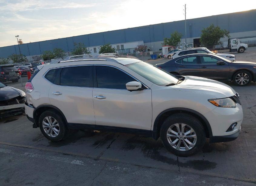 Photo 13 of 2016 Nissan Rogue SV (VIN 5N1AT2MV7GC747905)