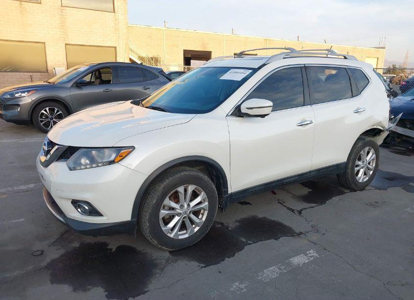 Photo 2 of 2016 Nissan Rogue SV (VIN 5N1AT2MV7GC747905)
