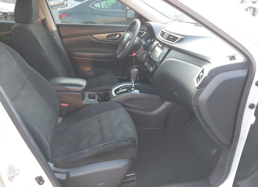 Photo 5 of 2016 Nissan Rogue SV (VIN 5N1AT2MV7GC747905)