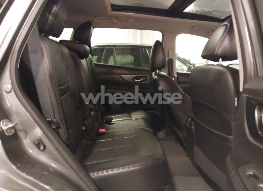 Photo 8 of 2016 Nissan Rogue SL (VIN 5N1AT2MV7GC752585)