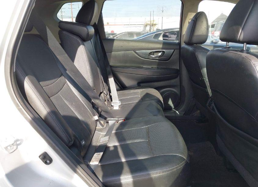 Photo 8 of 2016 Nissan Rogue SL (VIN 5N1AT2MV7GC753221)