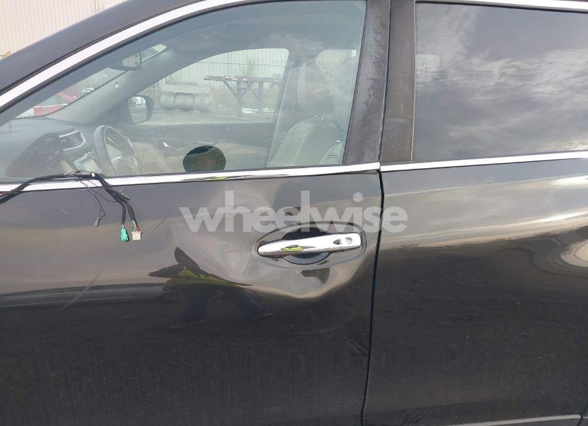 Photo 6 of 2016 Nissan Rogue SL (VIN 5N1AT2MV7GC758306)