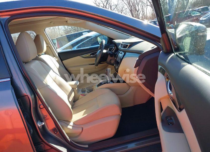 Photo 5 of 2016 Nissan Rogue SL (VIN 5N1AT2MV7GC790558)