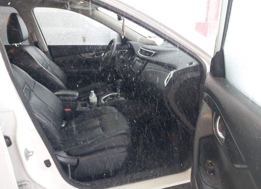 Photo 5 of 2016 Nissan Rogue SL (VIN 5N1AT2MV7GC828063)