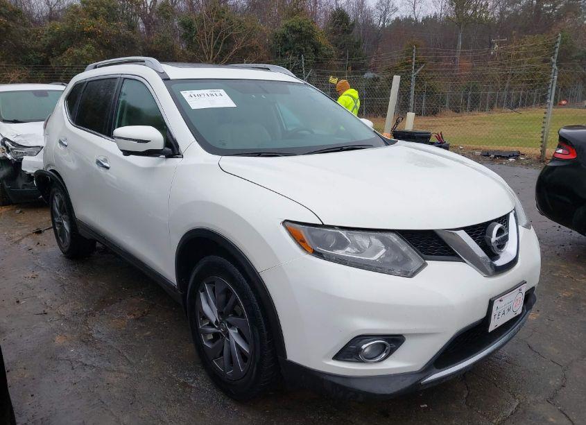 2016 Nissan Rogue SL (VIN 5N1AT2MV7GC832632) main photo