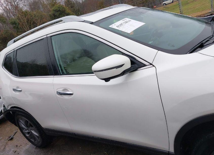 Photo 13 of 2016 Nissan Rogue SL (VIN 5N1AT2MV7GC832632)