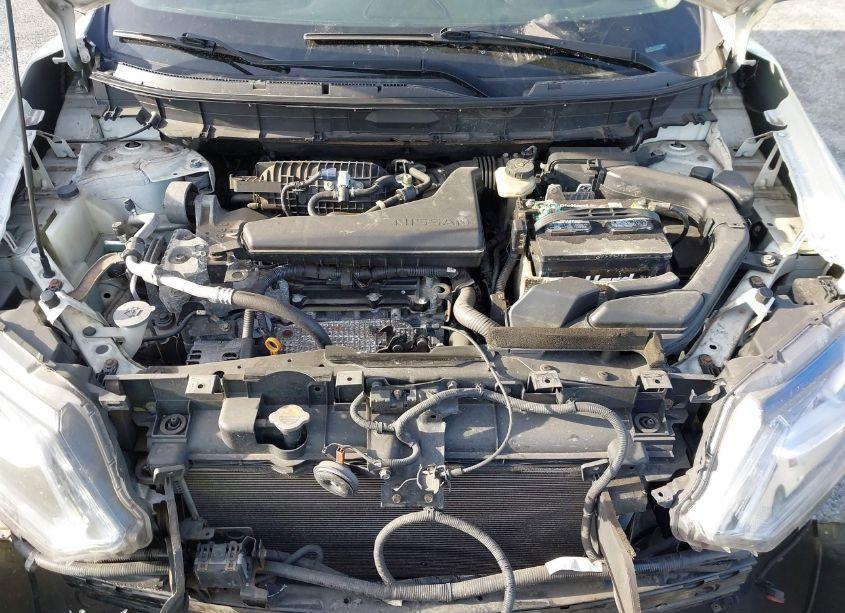 Photo 10 of 2016 Nissan Rogue SL (VIN 5N1AT2MV7GC925473)