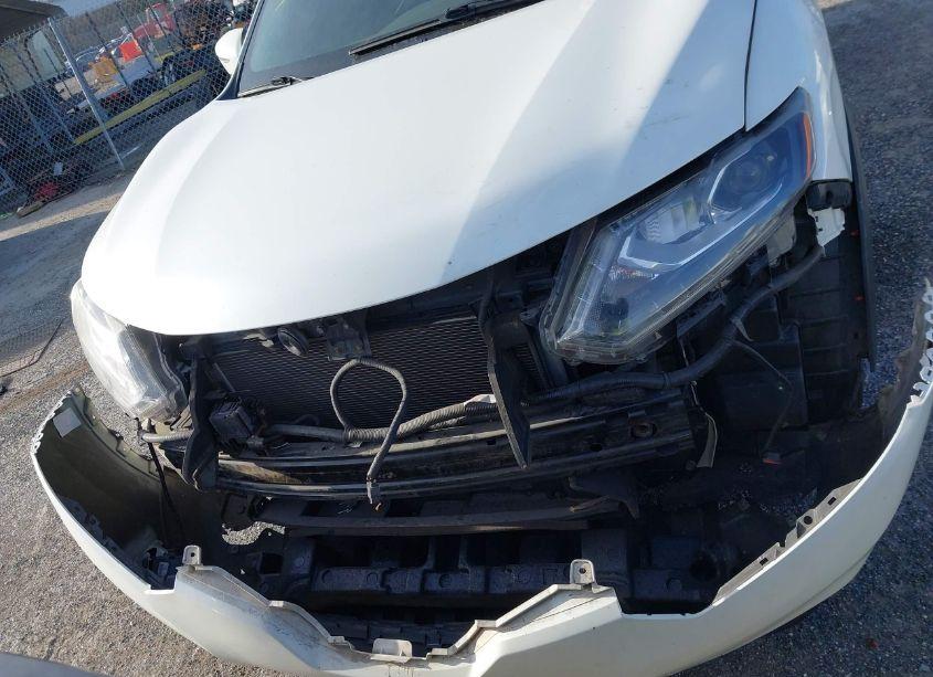 Photo 6 of 2016 Nissan Rogue SL (VIN 5N1AT2MV7GC925473)