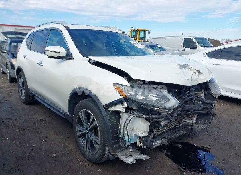 2017 Nissan Rogue SL (VIN 5N1AT2MV7HC731043) main photo