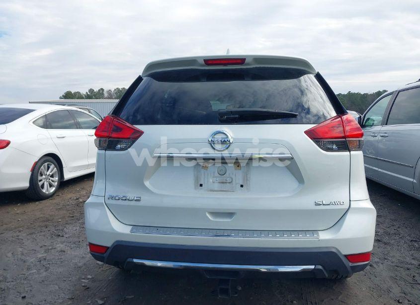 Photo 17 of 2017 Nissan Rogue SL (VIN 5N1AT2MV7HC731043)