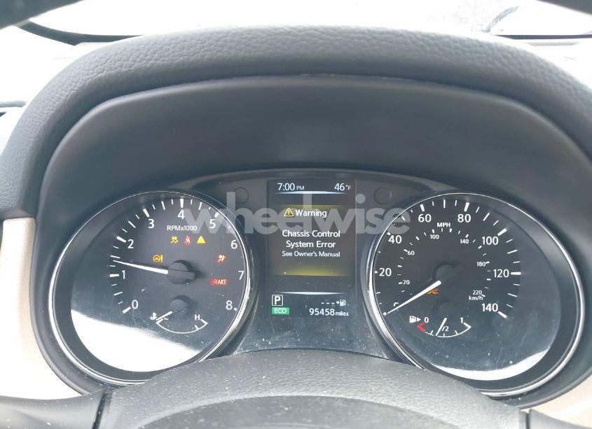 Photo 7 of 2017 Nissan Rogue SL (VIN 5N1AT2MV7HC731043)