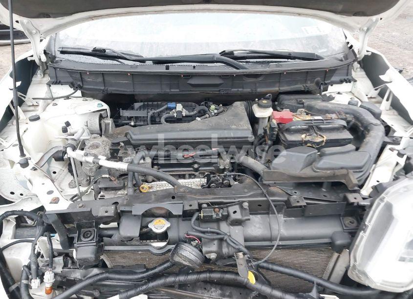 Photo 10 of 2017 Nissan Rogue SV (VIN 5N1AT2MV7HC753883)