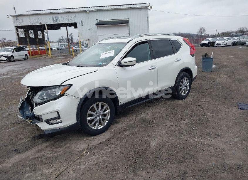 Photo 2 of 2017 Nissan Rogue SV (VIN 5N1AT2MV7HC753883)