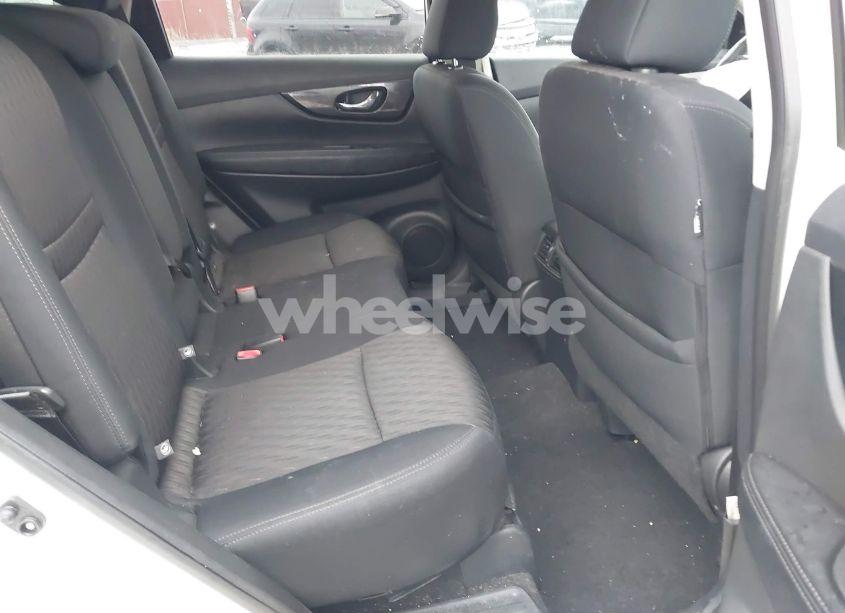 Photo 8 of 2017 Nissan Rogue SV (VIN 5N1AT2MV7HC753883)