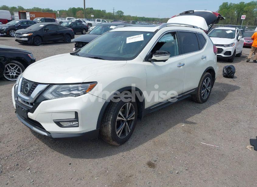 Photo 2 of 2017 Nissan Rogue SL (VIN 5N1AT2MV7HC794711)