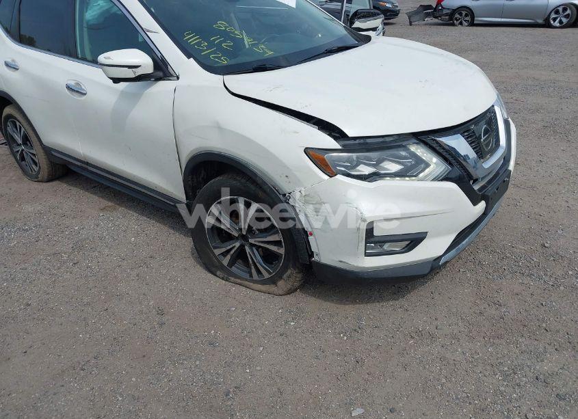 Photo 6 of 2017 Nissan Rogue SL (VIN 5N1AT2MV7HC794711)