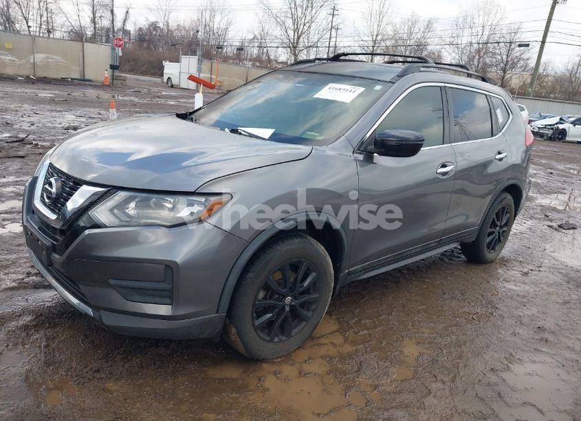Photo 2 of 2017 Nissan Rogue SV (VIN 5N1AT2MV7HC801057)