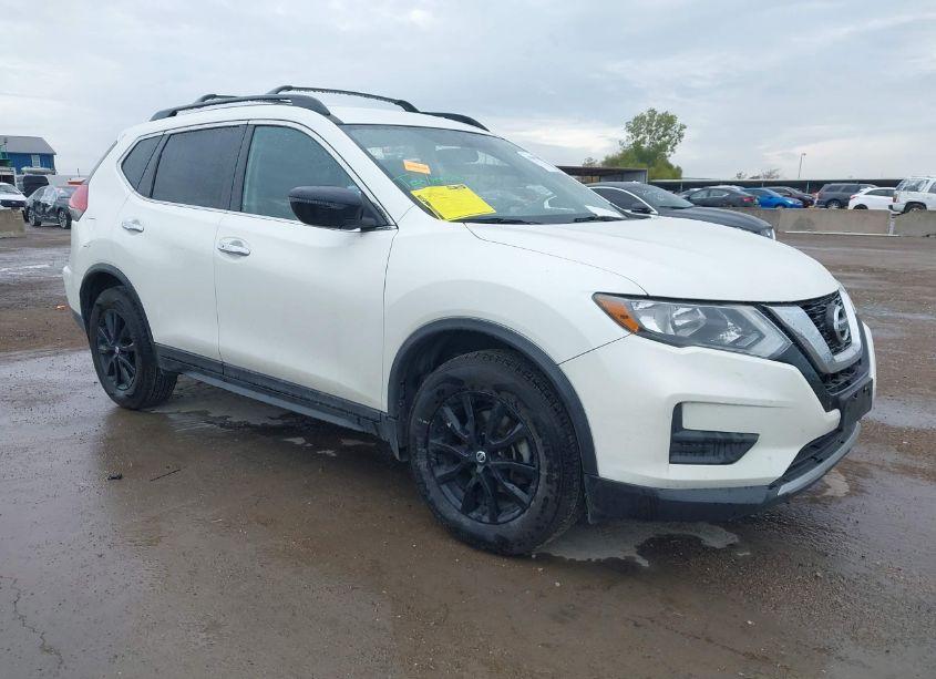 2017 Nissan Rogue SV (VIN 5N1AT2MV7HC803567) main photo