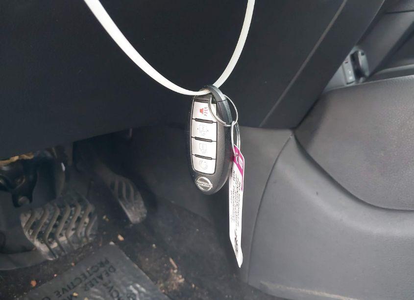 Photo 11 of 2017 Nissan Rogue SV (VIN 5N1AT2MV7HC803567)