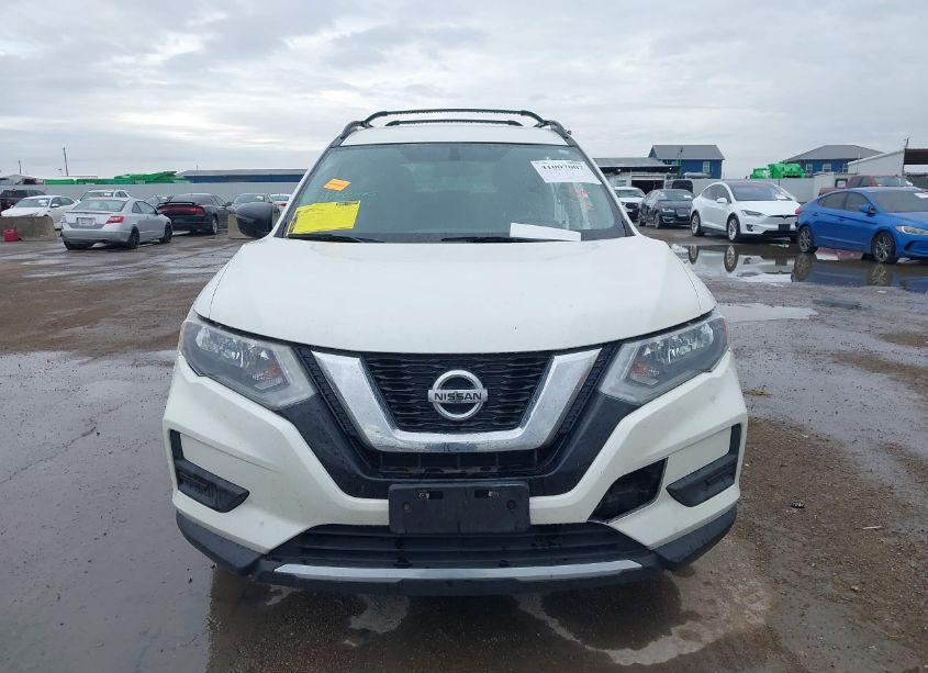 Photo 13 of 2017 Nissan Rogue SV (VIN 5N1AT2MV7HC803567)