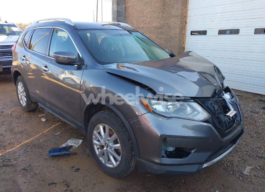 2017 Nissan Rogue SV (VIN 5N1AT2MV7HC856172) main photo