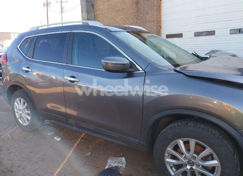 Photo 13 of 2017 Nissan Rogue SV (VIN 5N1AT2MV7HC856172)