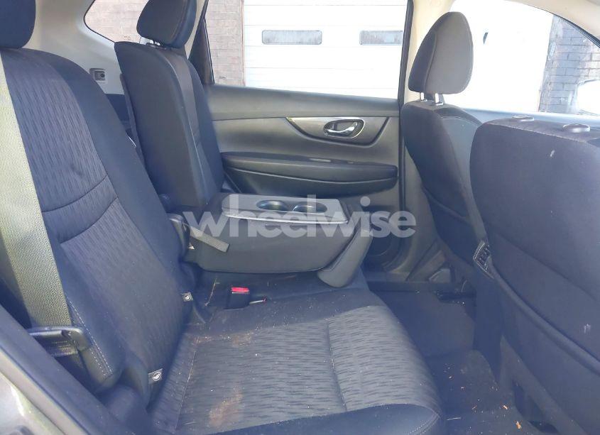 Photo 8 of 2017 Nissan Rogue SV (VIN 5N1AT2MV7HC856172)