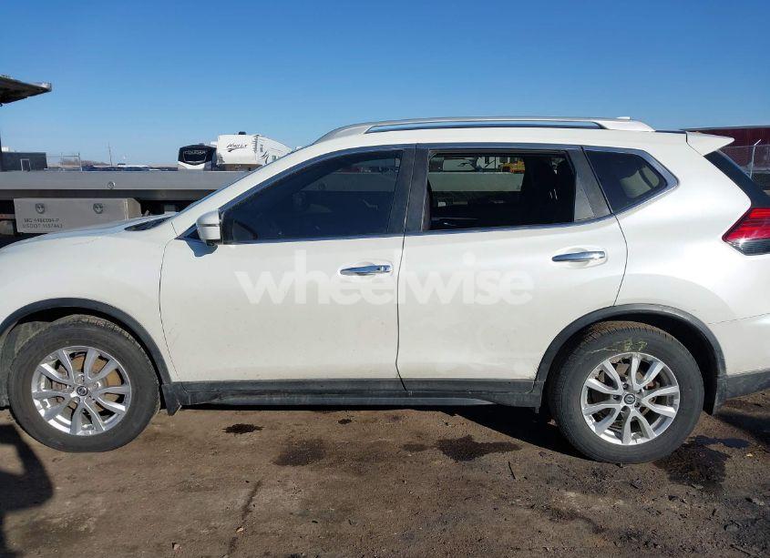 Photo 13 of 2017 Nissan Rogue SV (VIN 5N1AT2MV7HC896395)