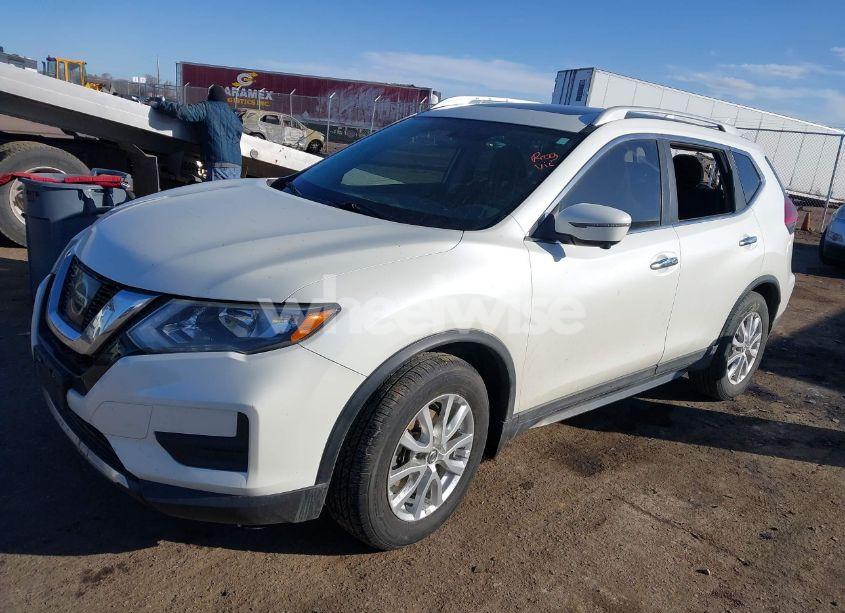 Photo 2 of 2017 Nissan Rogue SV (VIN 5N1AT2MV7HC896395)