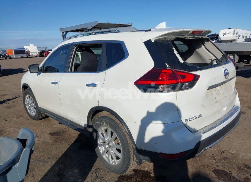 Photo 3 of 2017 Nissan Rogue SV (VIN 5N1AT2MV7HC896395)