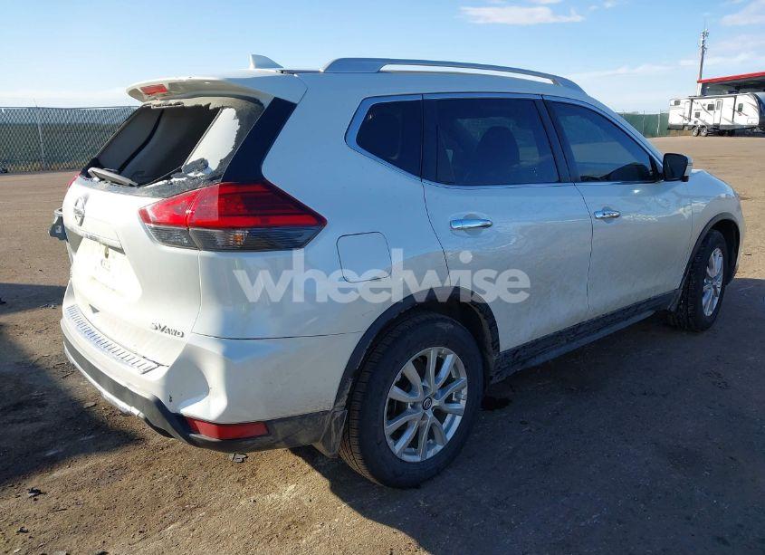 Photo 4 of 2017 Nissan Rogue SV (VIN 5N1AT2MV7HC896395)