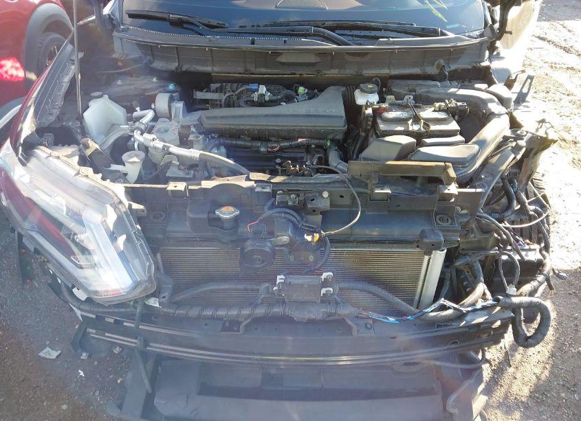 Photo 10 of 2017 Nissan Rogue SV (VIN 5N1AT2MV7HC897059)