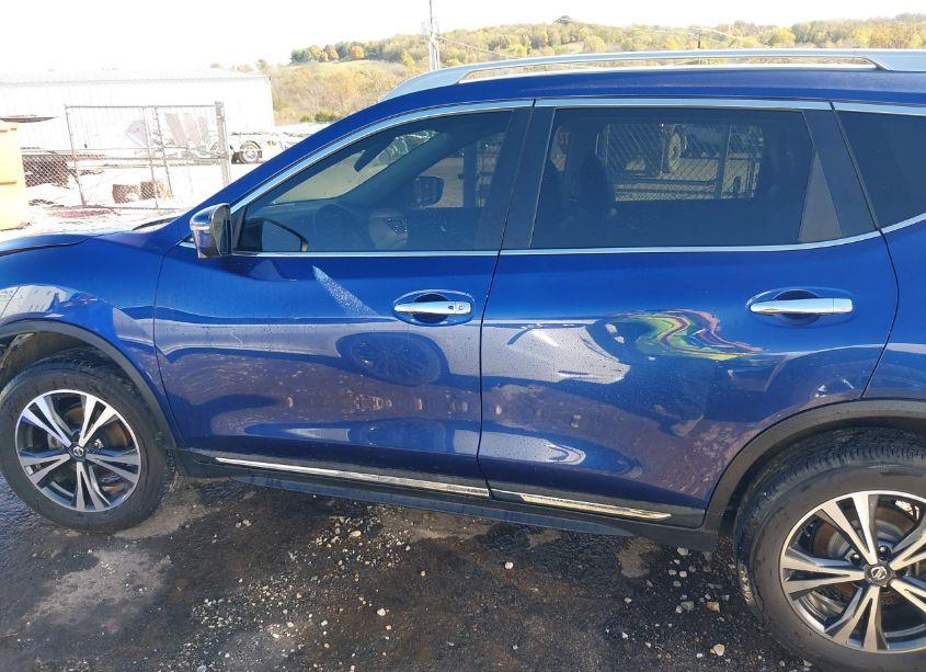 Photo 15 of 2018 Nissan Rogue SL (VIN 5N1AT2MV7JC731839)