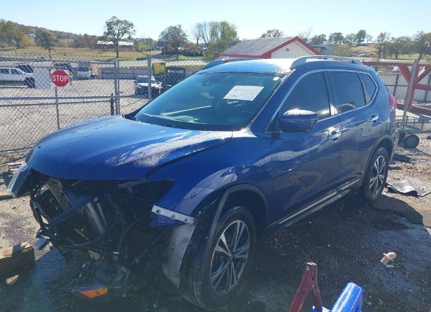 Photo 2 of 2018 Nissan Rogue SL (VIN 5N1AT2MV7JC731839)