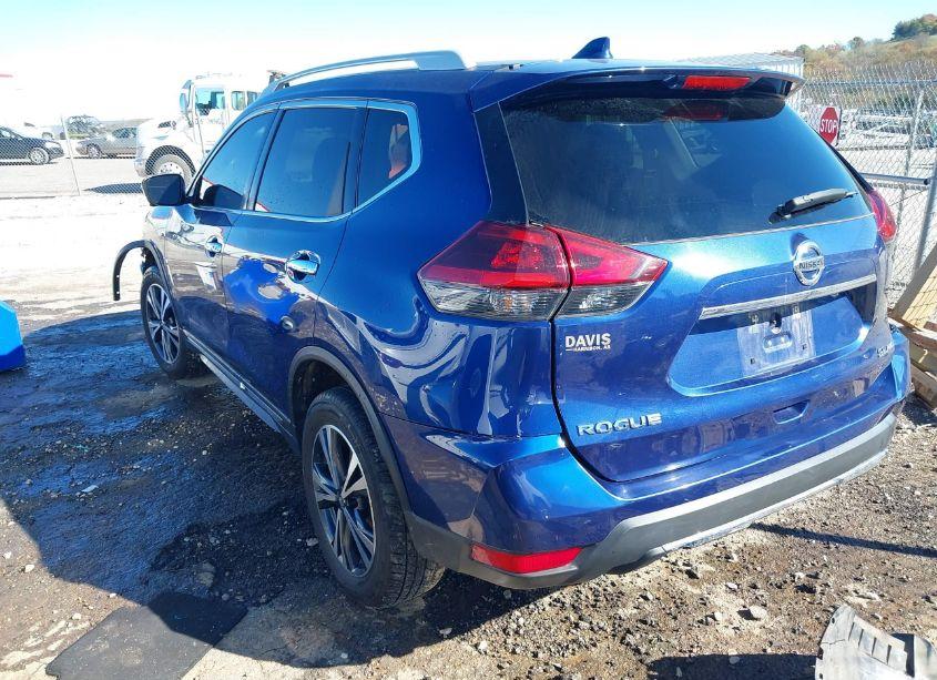 Photo 3 of 2018 Nissan Rogue SL (VIN 5N1AT2MV7JC731839)
