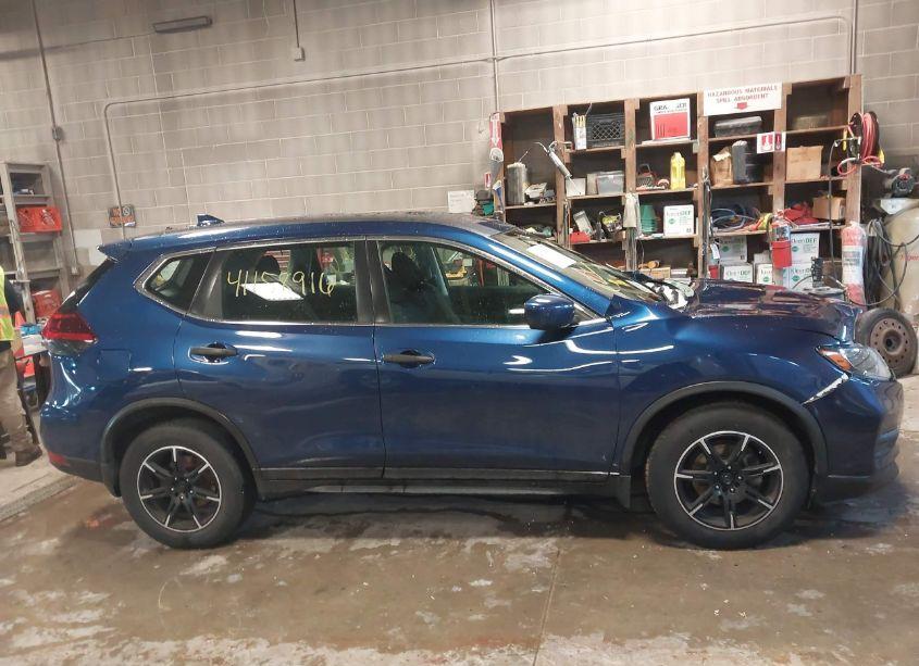 Photo 13 of 2018 Nissan Rogue S (VIN 5N1AT2MV7JC736264)