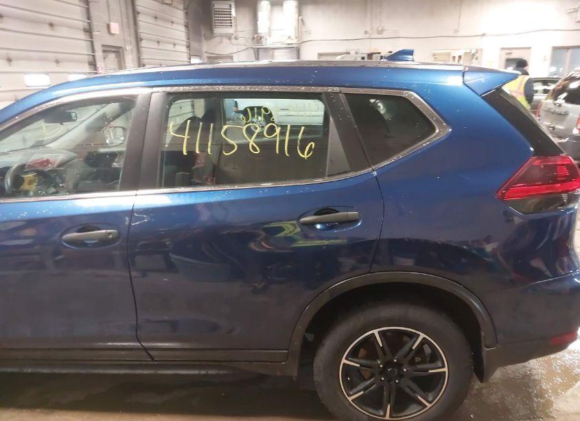 Photo 14 of 2018 Nissan Rogue S (VIN 5N1AT2MV7JC736264)