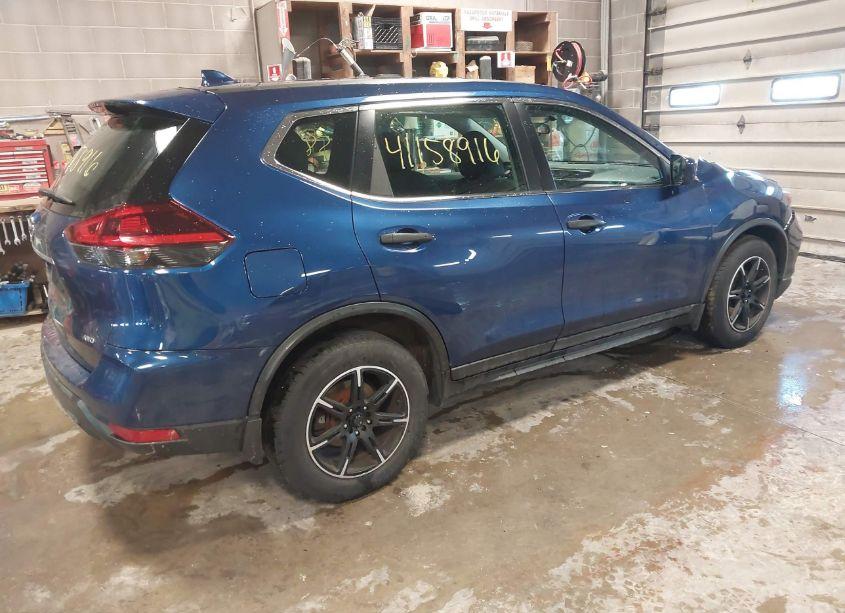 Photo 4 of 2018 Nissan Rogue S (VIN 5N1AT2MV7JC736264)