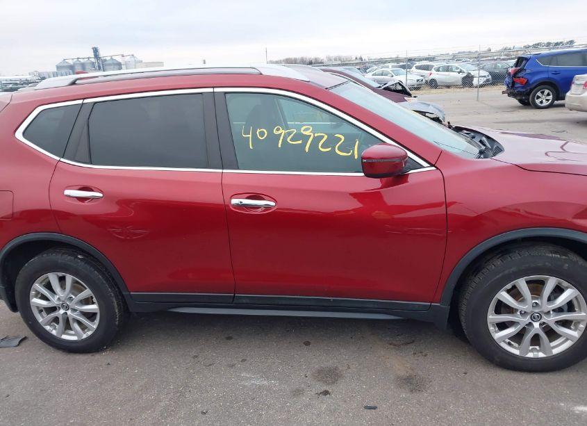 Photo 13 of 2018 Nissan Rogue SV (VIN 5N1AT2MV7JC764436)