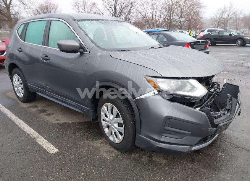 2018 Nissan Rogue S (VIN 5N1AT2MV7JC827941) main photo