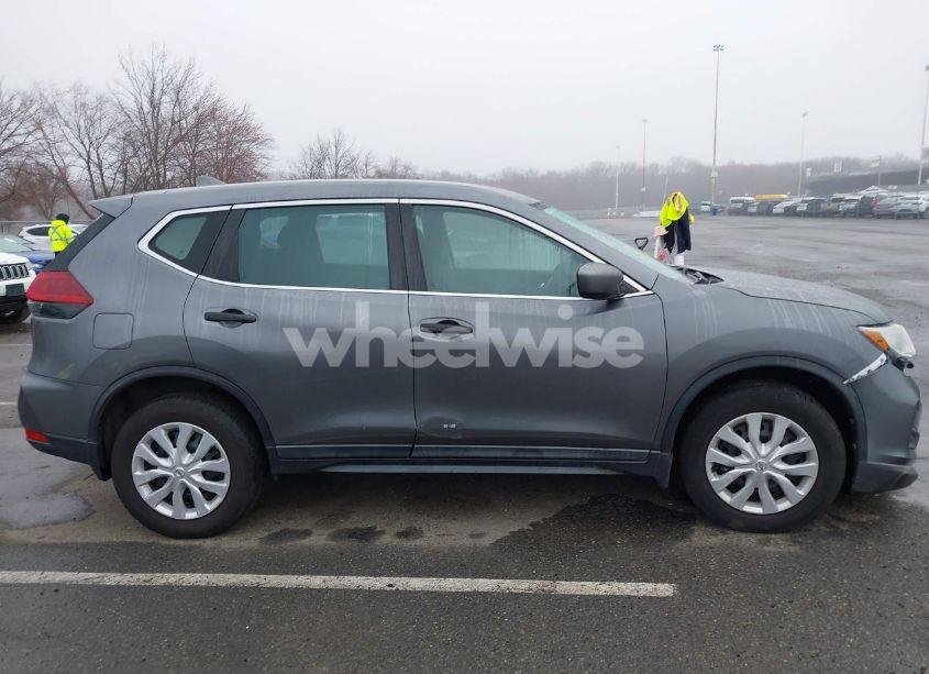 Photo 14 of 2018 Nissan Rogue S (VIN 5N1AT2MV7JC827941)