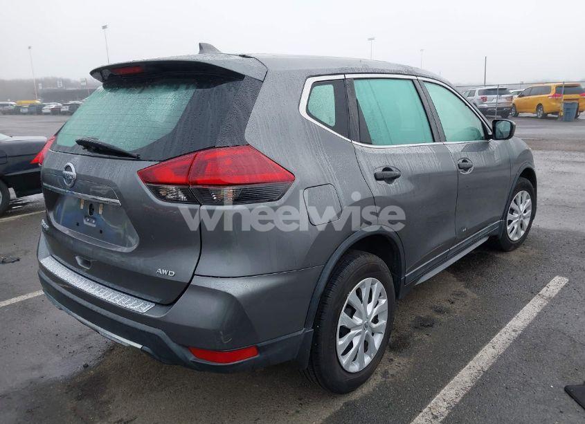 Photo 4 of 2018 Nissan Rogue S (VIN 5N1AT2MV7JC827941)