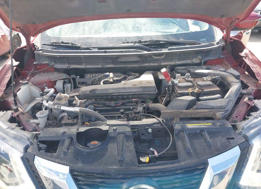 Photo 10 of 2018 Nissan Rogue SV (VIN 5N1AT2MV7JC851351)