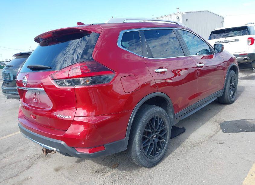 Photo 4 of 2018 Nissan Rogue SV (VIN 5N1AT2MV7JC851351)