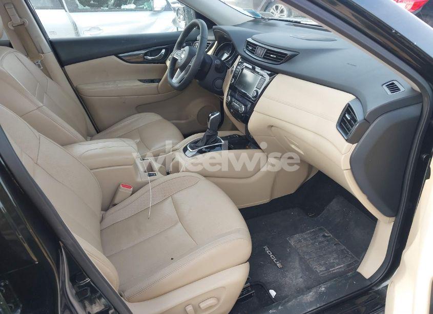 Photo 5 of 2019 Nissan Rogue SL (VIN 5N1AT2MV7KC726626)