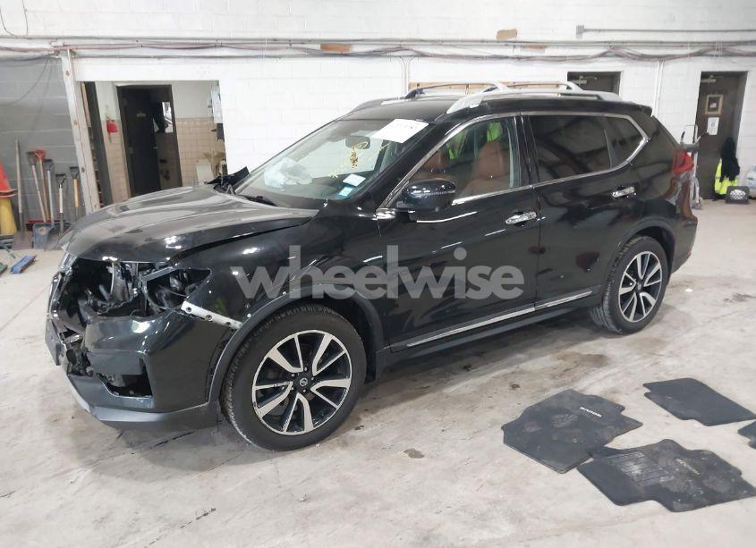 Photo 2 of 2019 Nissan Rogue SL (VIN 5N1AT2MV7KC809442)